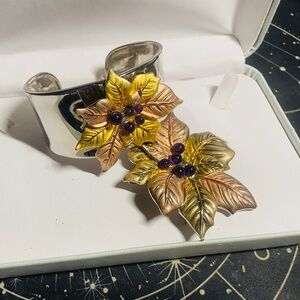 Vintage Flower Set - Bracelet and Brooch